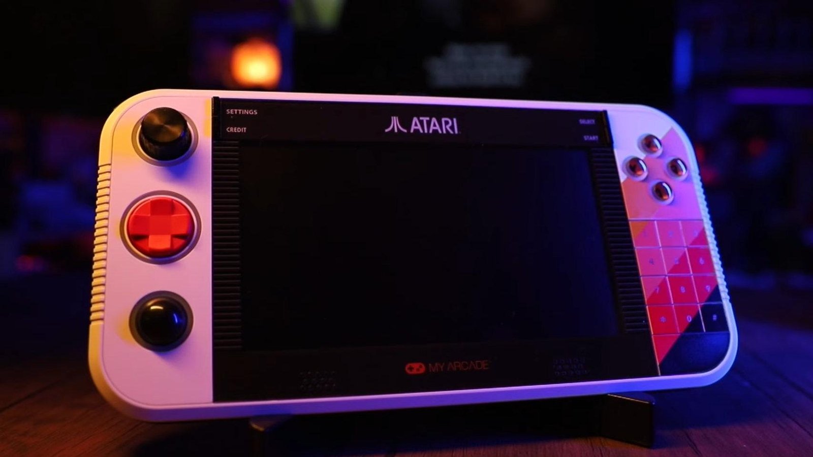 Atari is back, with a portable console with very original controls to play classic games like never before